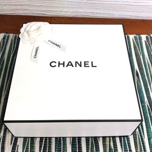 Chanel gift box